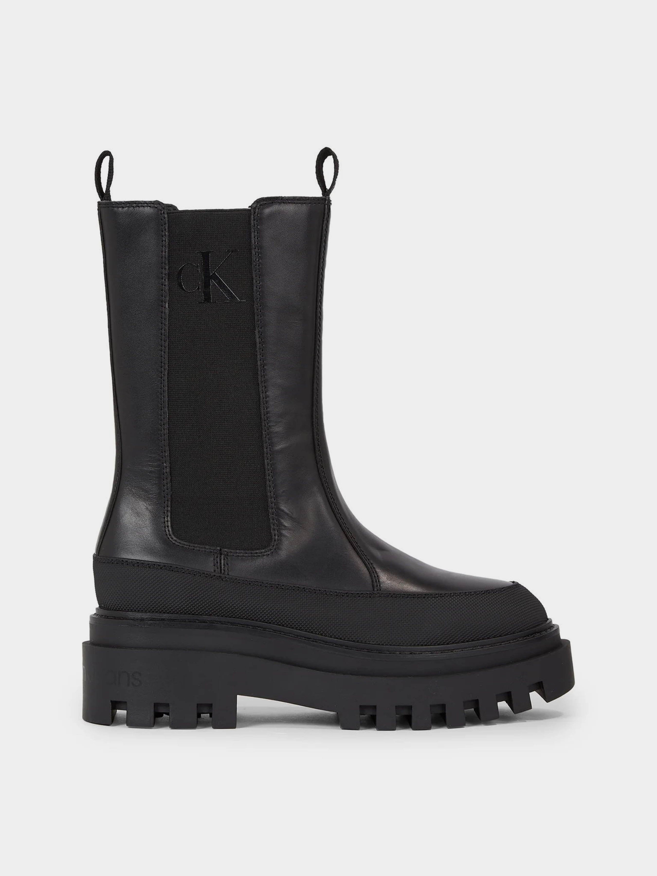 Ботинки и сапоги Calvin Klein Leather Platform Chelsea Boots модель YW0YW01111-0GT Ботинки и сапоги Calvin Klein Leather Platform Chelsea Boots модель YW0YW01111-0GT Фото
