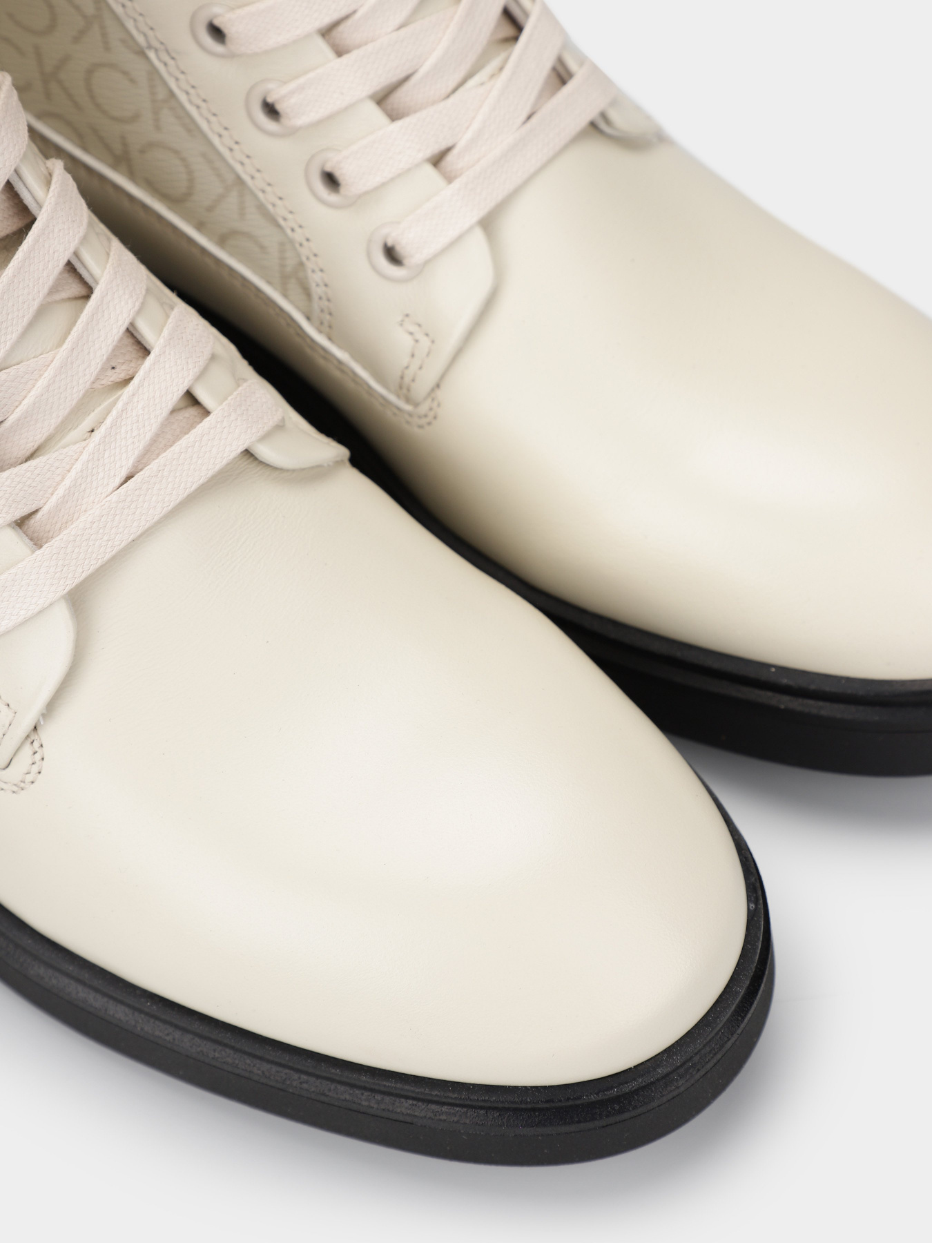 Ботинки Calvin Klein Cleat Combat Boot - Epi Mono Mix модель HW0HW01713-ACG Фото