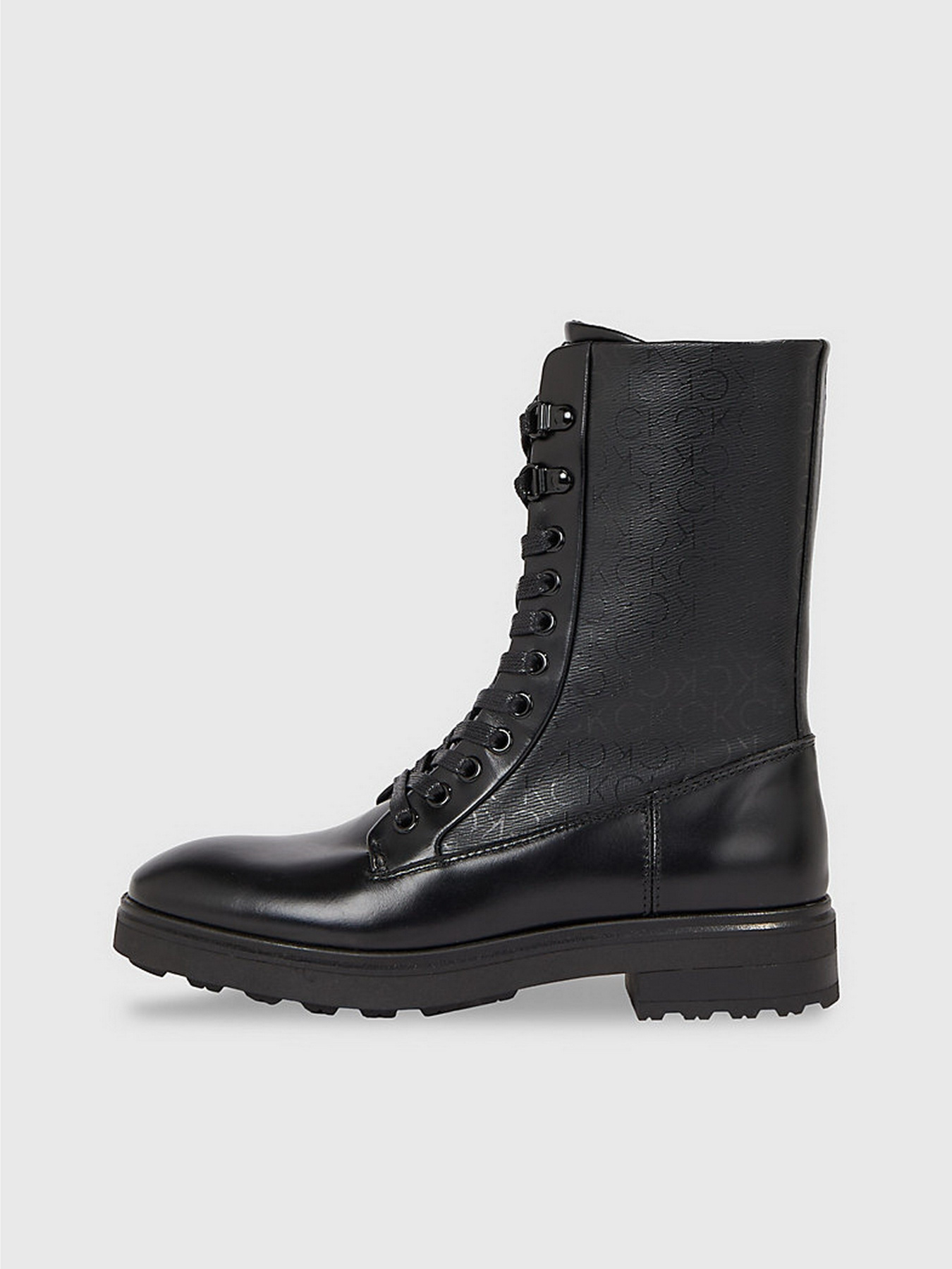Ботинки Calvin Klein Cleat Combat Boot - Epi Mono Mix модель HW0HW01713-BEH Фото
