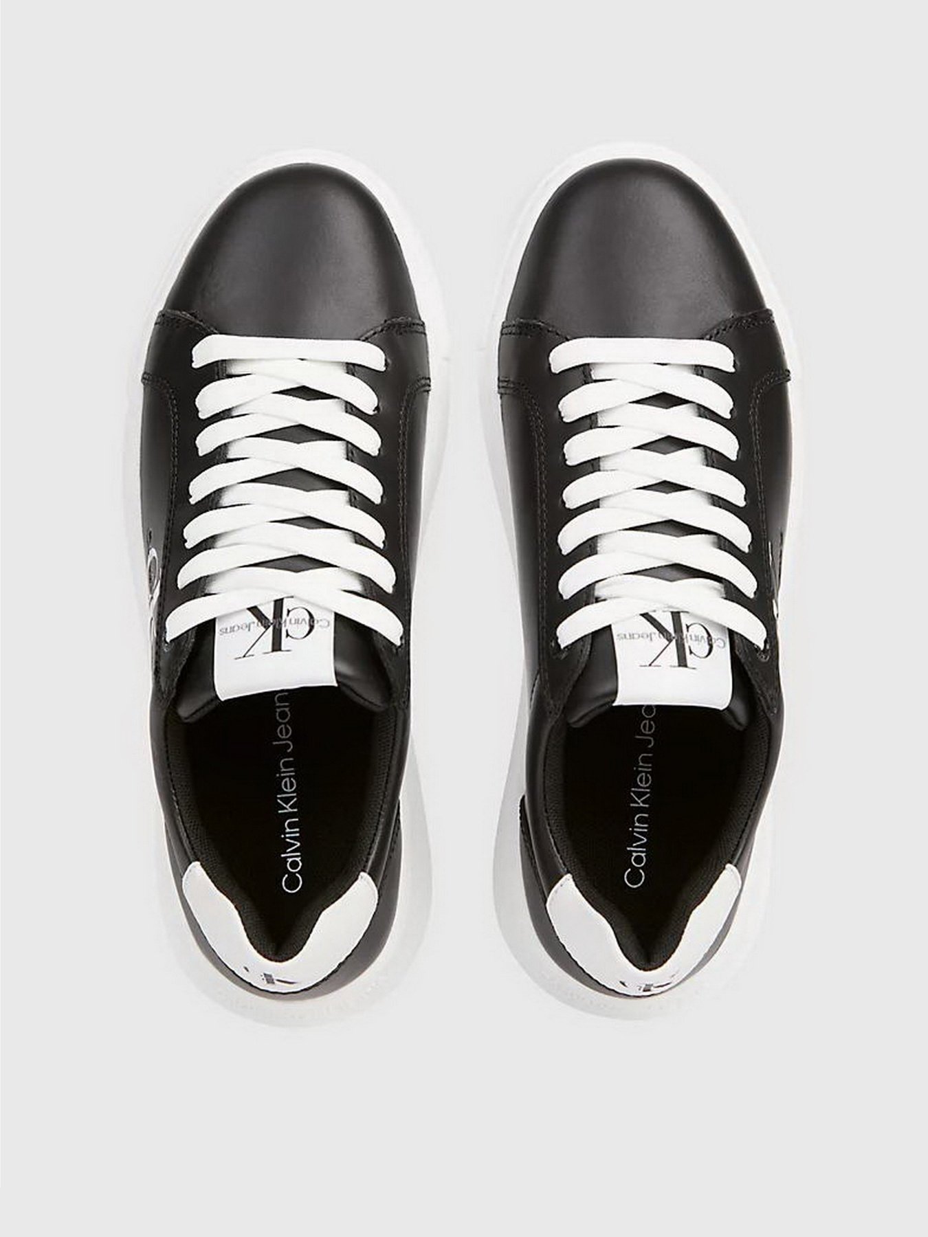 Кросівки повсякденні Calvin Klein Chunky Cupsole Laceup Mon Lth Wn модель YW0YW00823-BDS Фото