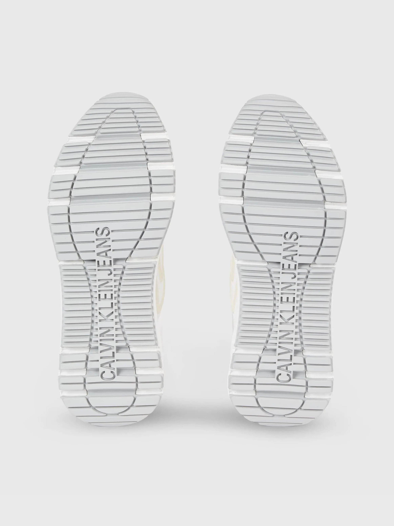 Кросівки повсякденні Calvin Klein Chunky Runner Low Lace Wn модель YW0YW01132-01T Фото