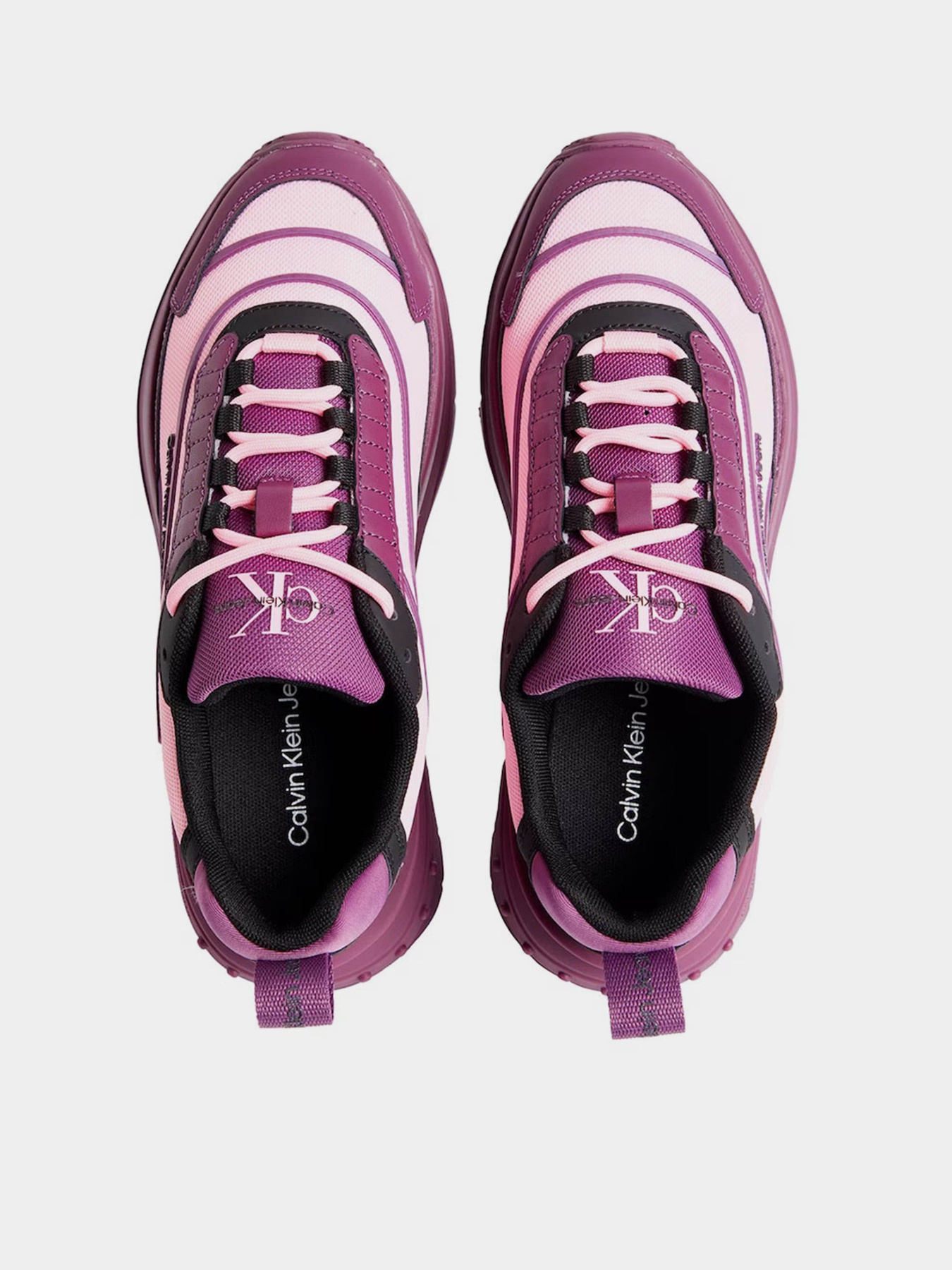 Кросівки повсякденні Calvin Klein Chunky Runner Low Lace Wn модель YW0YW01132-0JV Фото