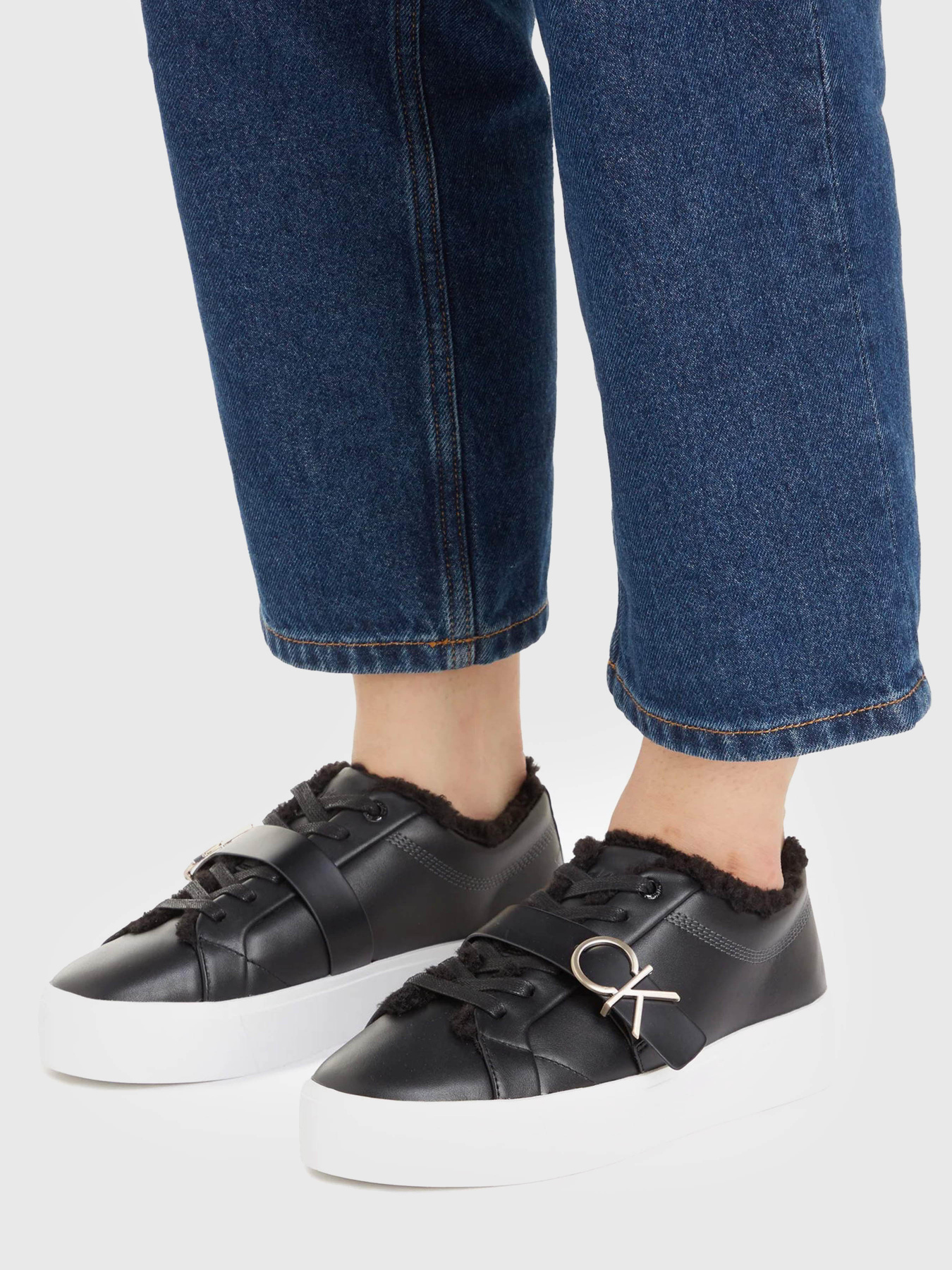 Кеди низькі Calvin Klein Flatform Cupsole Lace Up W/Hw Wl модель HW0HW01671-BEH Фото