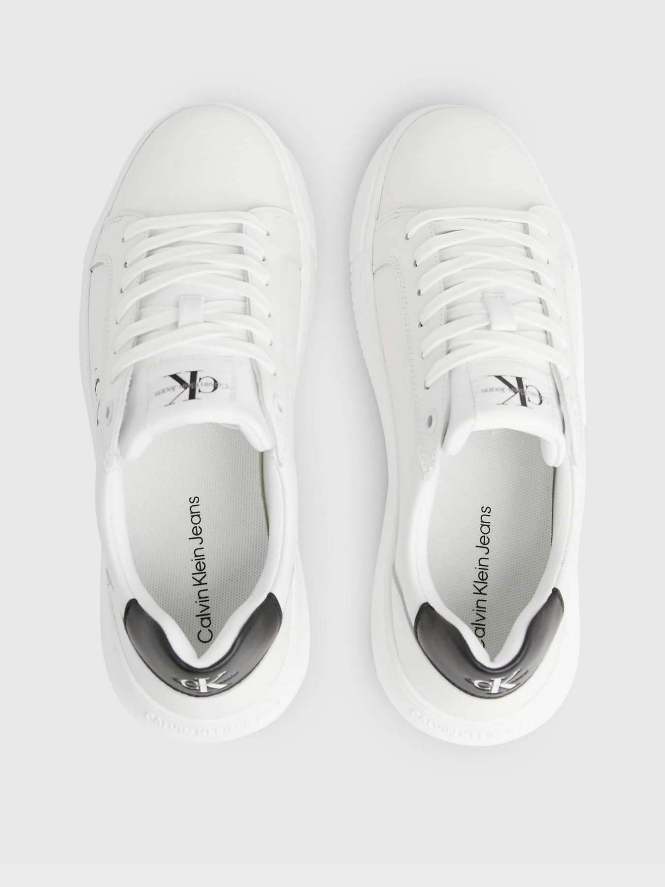 Кросівки повсякденні Calvin Klein Chunky Cupsole Monologo W модель YW0YW00823-0LB Фото