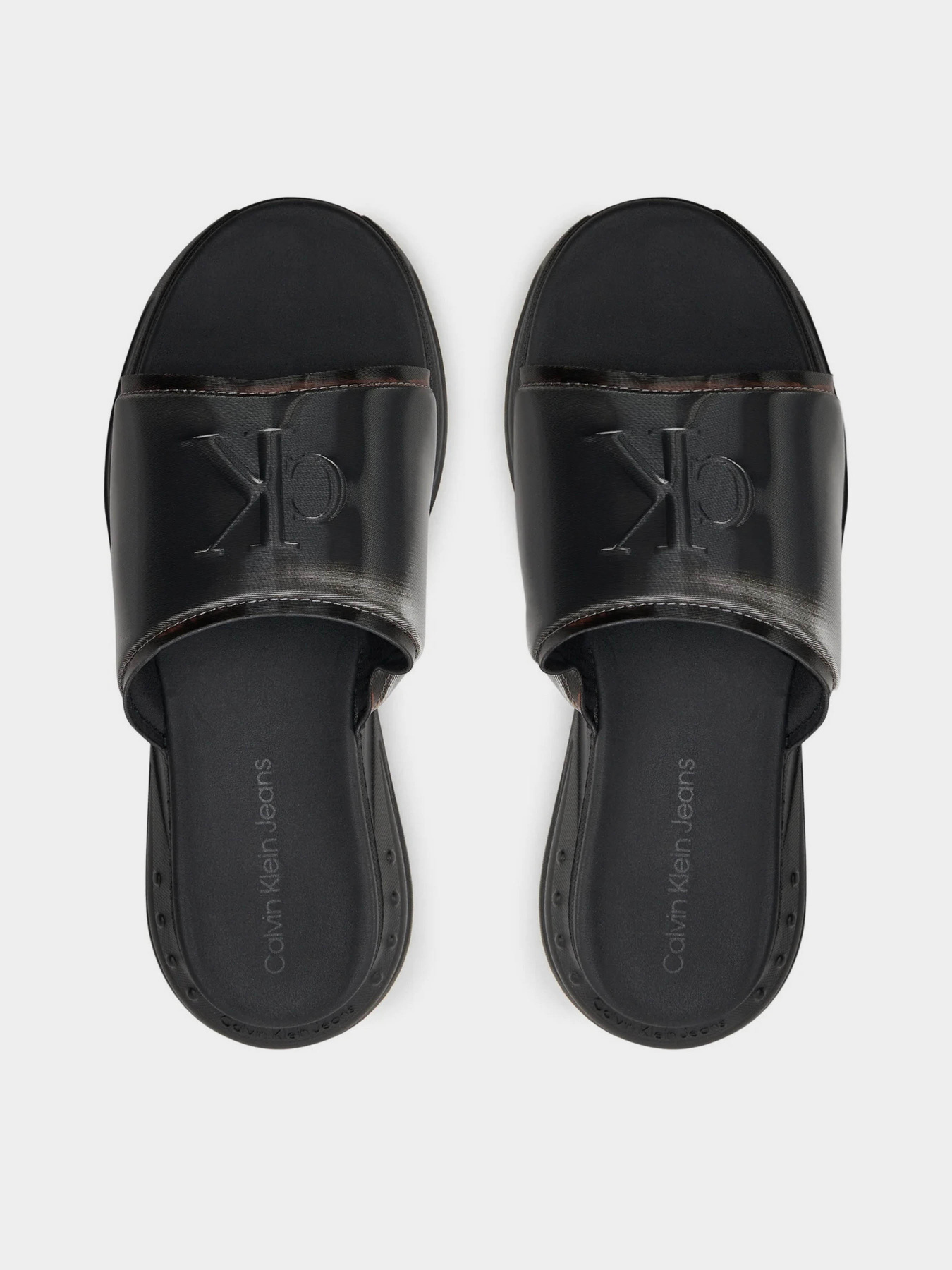 Шльопанці Calvin Klein Chunky Comf Slide Mg Mr Met модель YW0YW01512-0GN Фото