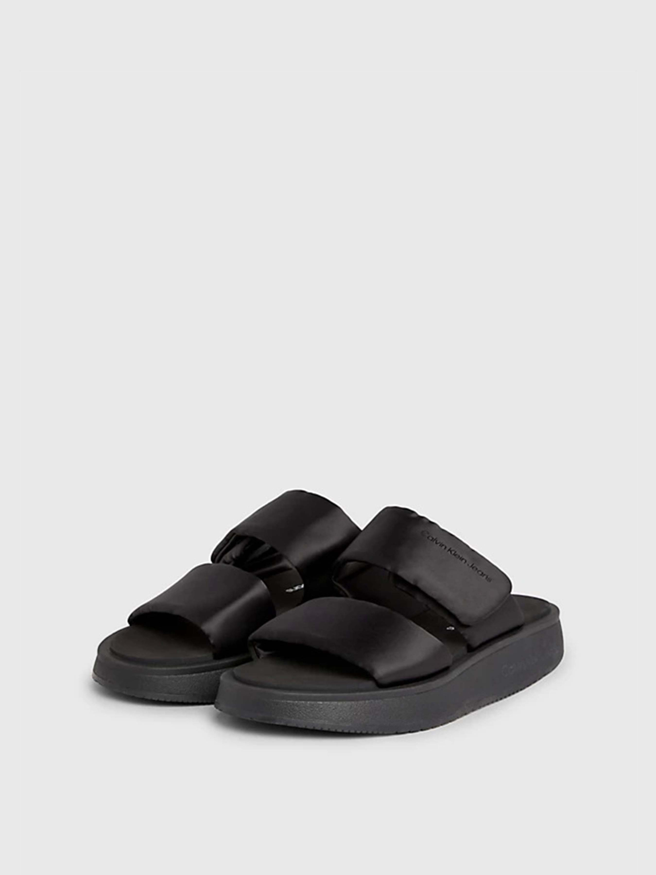 Шльопанці Calvin Klein Slide Double Strap Sandal Dc модель YW0YW01355-BEH Шльопанці Calvin Klein Slide Double Strap Sandal Dc модель YW0YW01355-BEH Фото