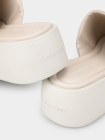 Шльопанці Calvin Klein Flatform Slide Lth модель HW0HW01943-0F8 Фото