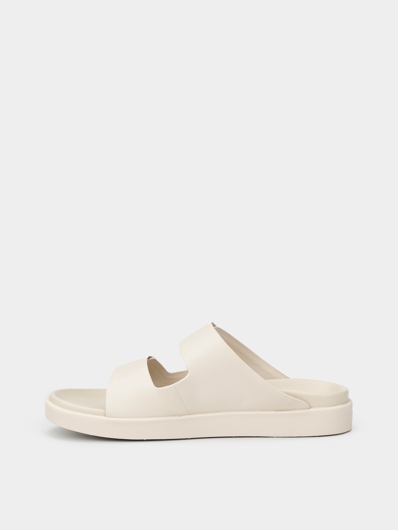 Шльопанці Calvin Klein Flat Adj Slide Calvin Mtl Lth модель HW0HW01954-ACE Шльопанці Calvin Klein Flat Adj Slide Calvin Mtl Lth модель HW0HW01954-ACE Фото