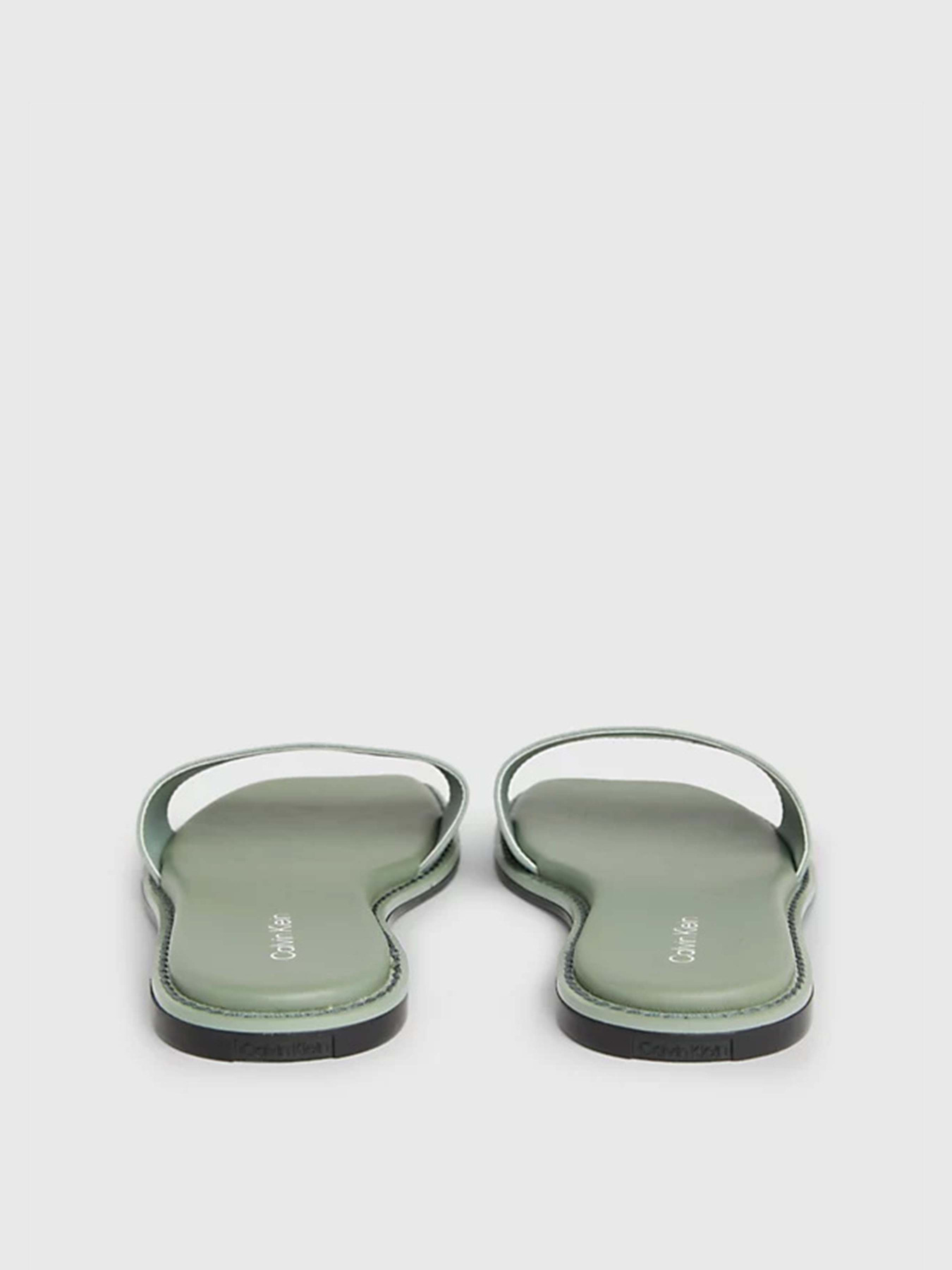 Шлепанцы Calvin Klein Flat Slide He модель HW0HW01989-0H7 Фото