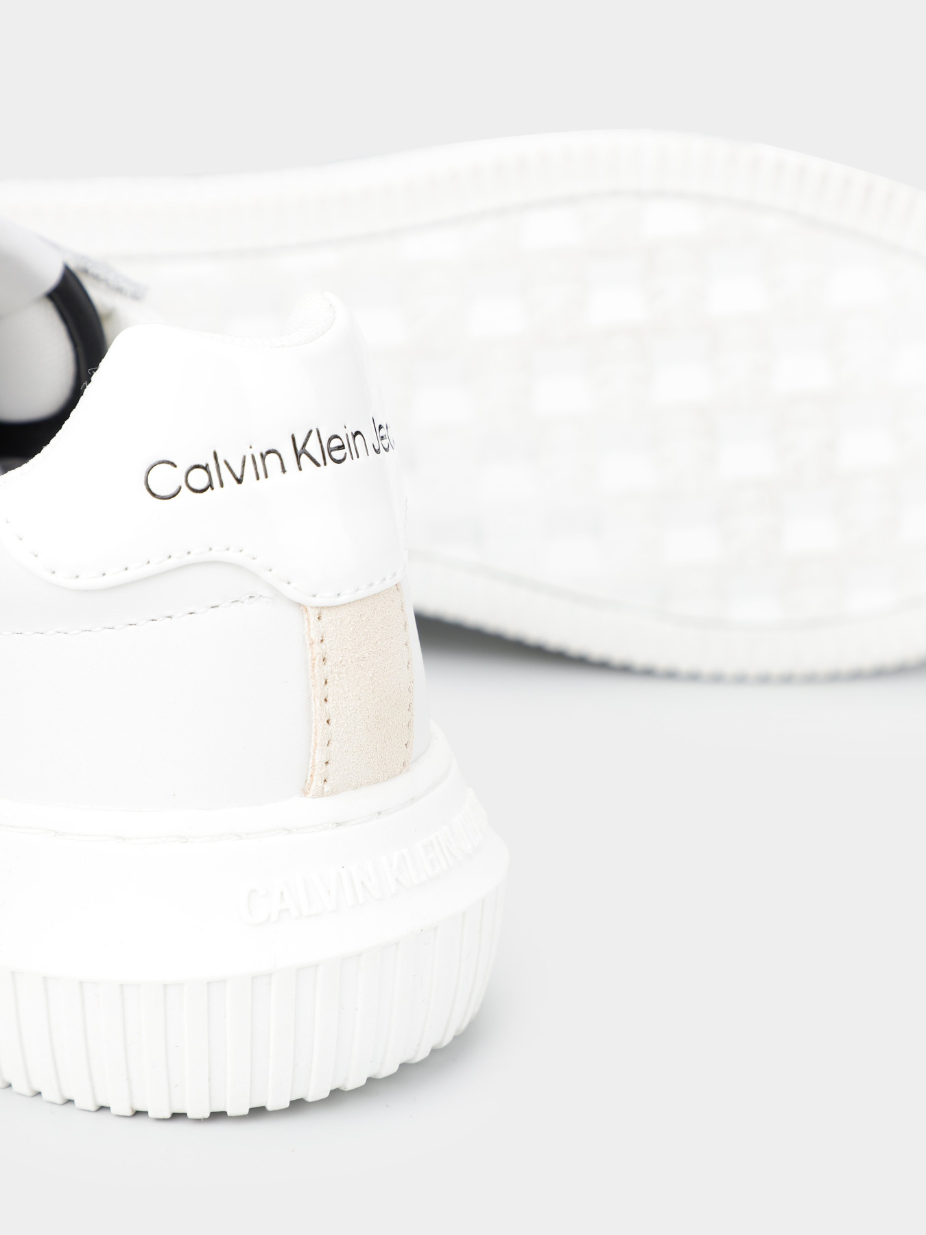 Кросівки Calvin Klein Chunky Cupsole Low Mix Nbs Dc Модель YW0YW01415-0K8 Фото