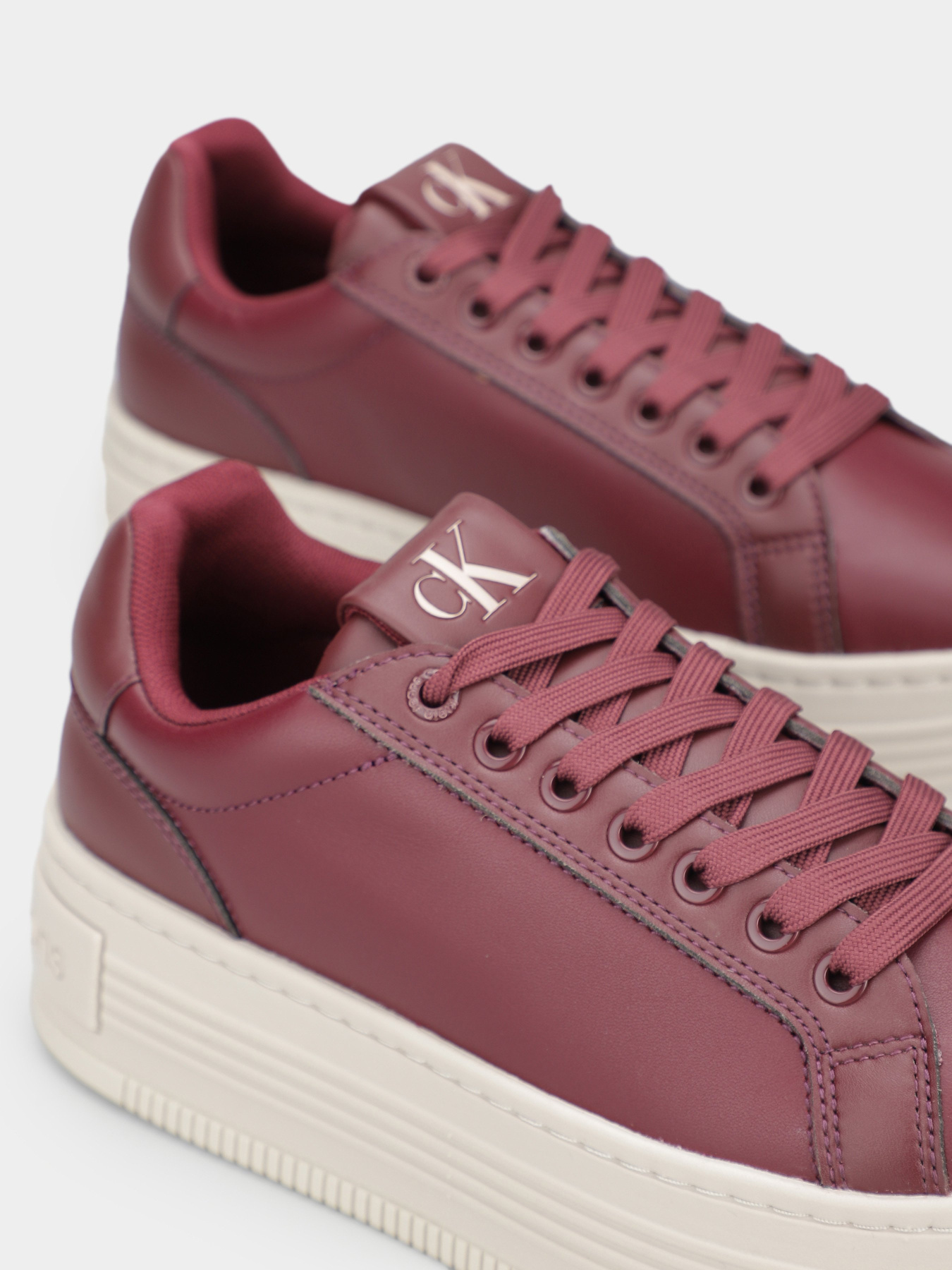 Кеды низкие Calvin Klein Bold Platf Low Oh Mg Lth модель YW0YW01589-0KV Фото