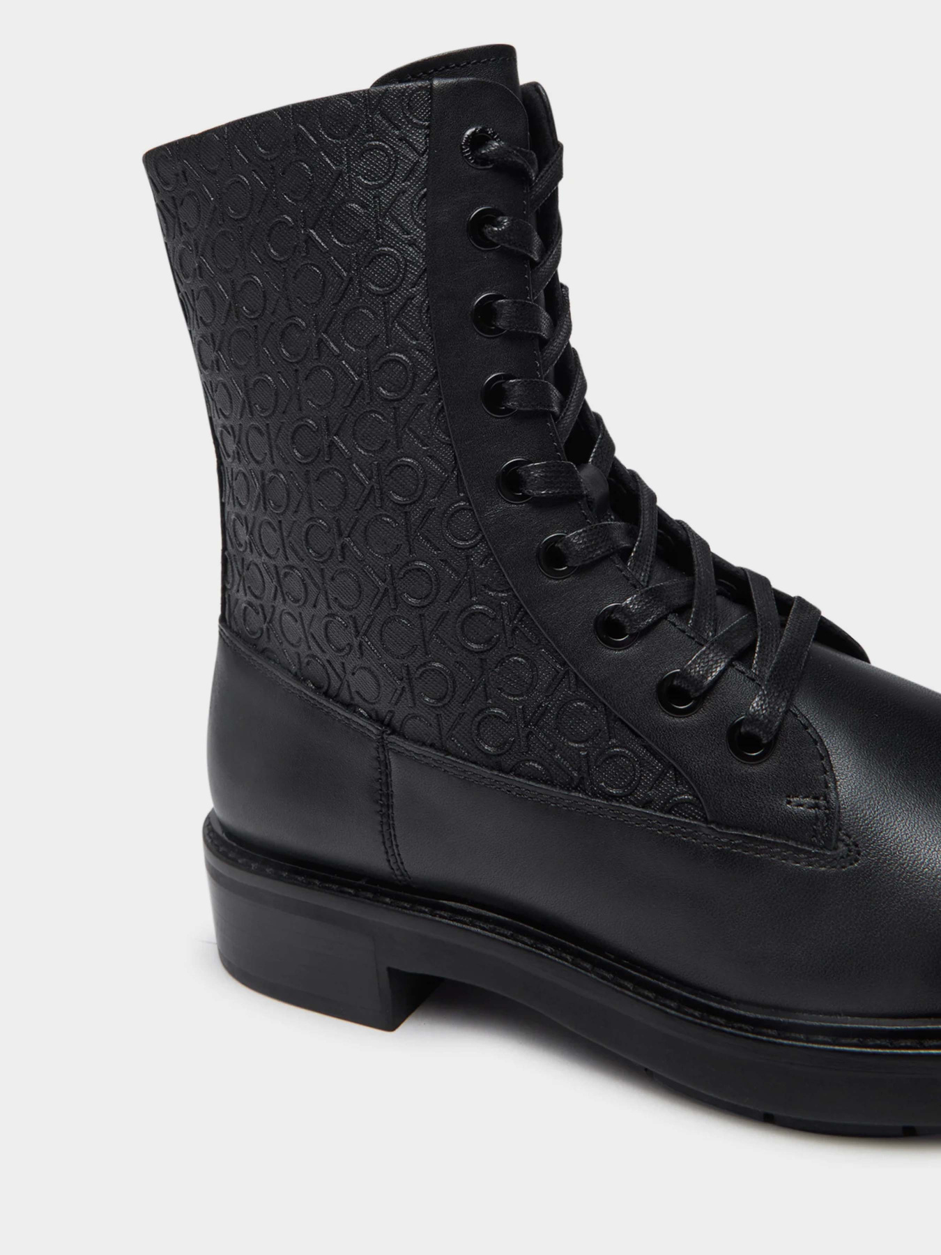 Черевики Calvin Klein Flat Combat Boot Mono Mix модель HW0HW02194-BEH Фото