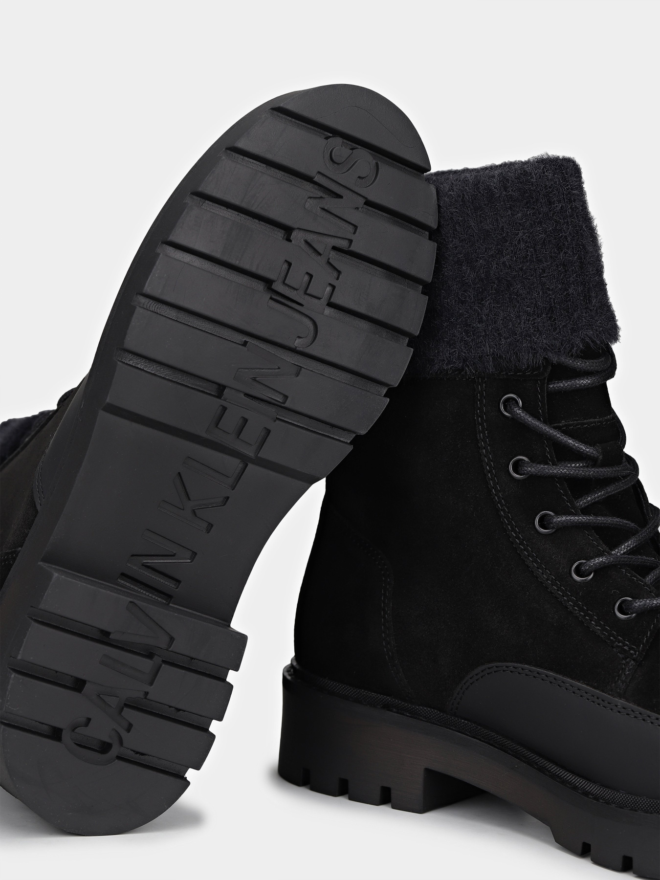 Черевики та чоботи Calvin Klein Combat Mid Lace Up модель YW0YW01599-0GJ Черевики та чоботи Calvin Klein Combat Mid Lace Up модель YW0YW01599-0GJ Фото