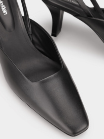 Туфлі-човники Calvin Klein модель HW0HW02551-BEH Фото