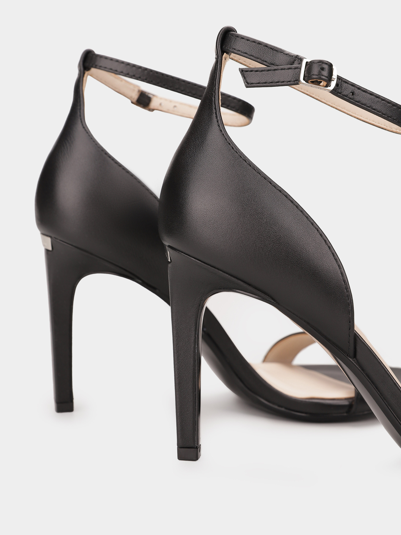 Босоножки Calvin Klein модель HW0HW02337-BEH Фото