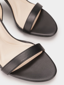 Босоножки Calvin Klein модель HW0HW02337-BEH Фото