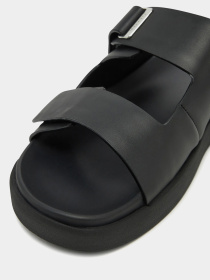 Шльопанці Calvin Klein модель HW0HW02489-BEH Фото