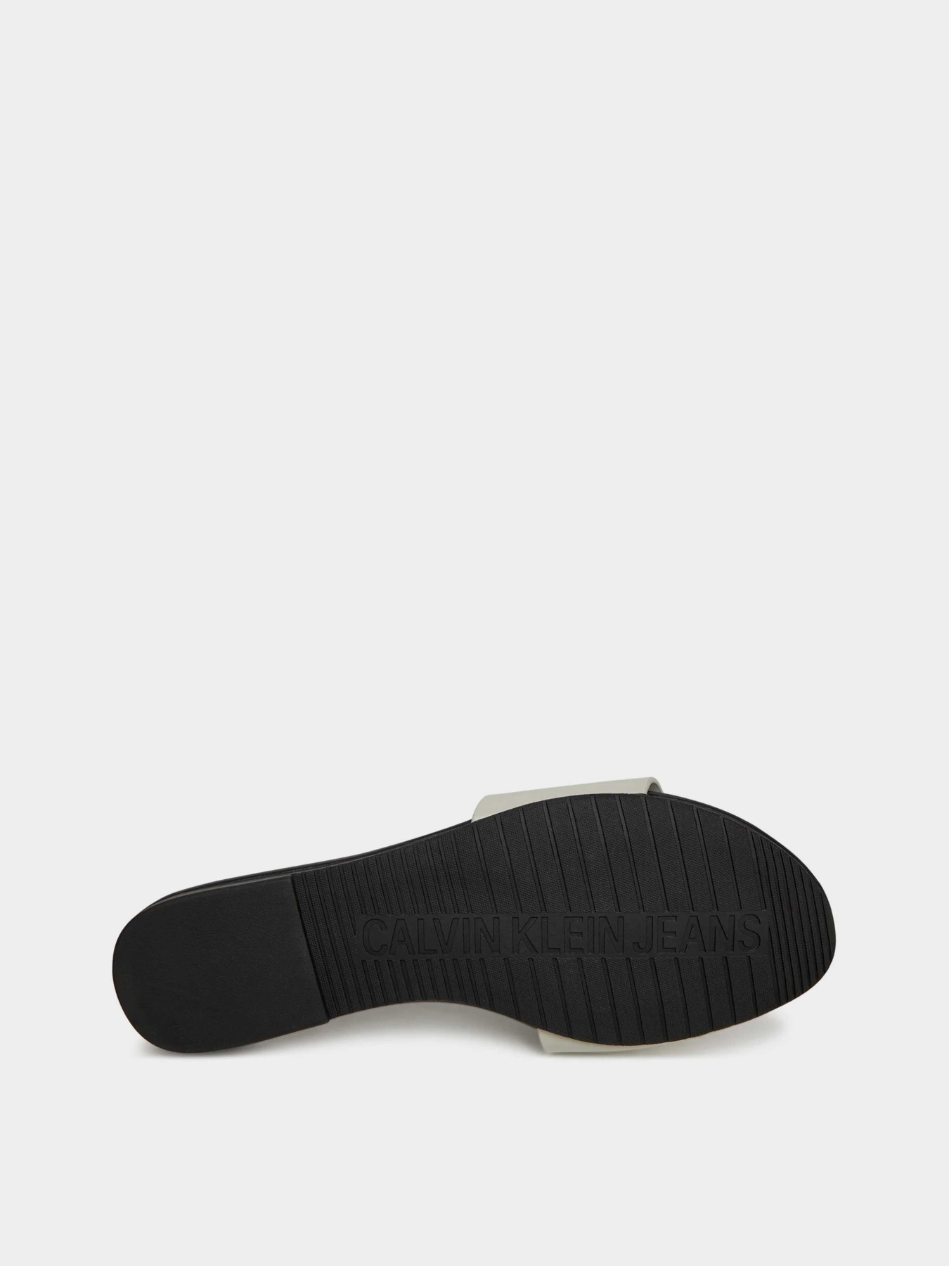 Шлепанцы Calvin Klein модель YW0YW01697-CJH Шлепанцы Calvin Klein модель YW0YW01697-CJH Фото