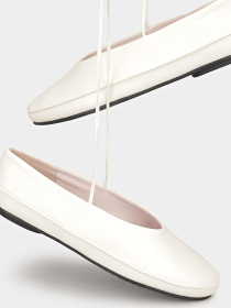 Балетки Calvin Klein модель HW0HW02656-YAS Фото