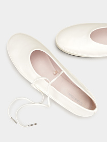 Балетки Calvin Klein модель HW0HW02656-YAS Фото