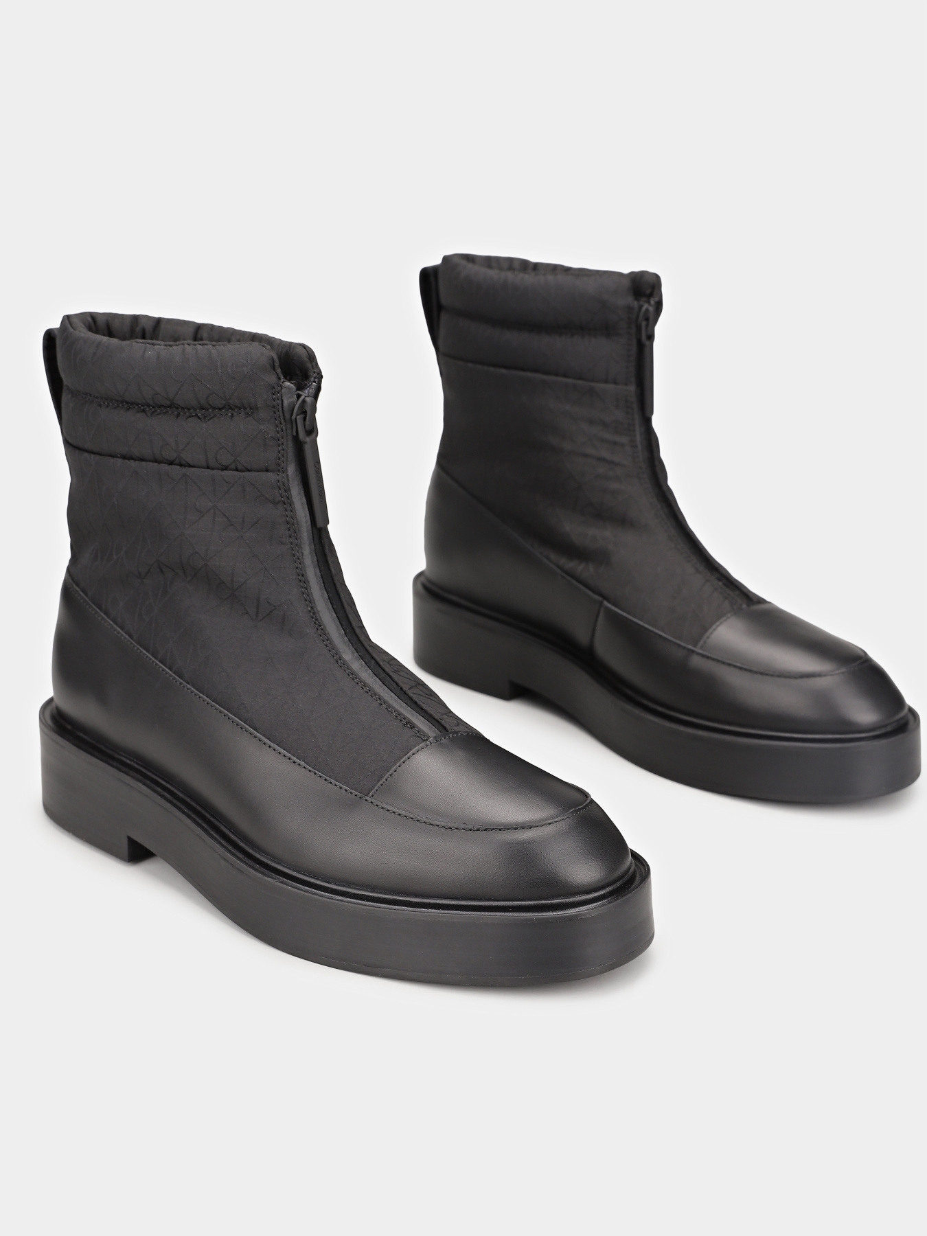 Ботинки Calvin Klein модель YW0YW02073-BEH Фото