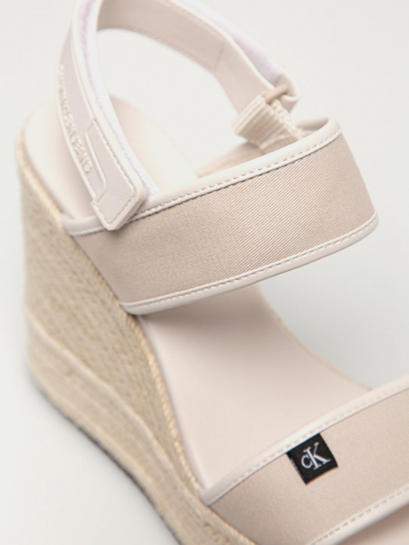 Босоножки Calvin Klein модель YW0YW00034-PGA Босоножки Calvin Klein модель YW0YW00034-PGA Фото