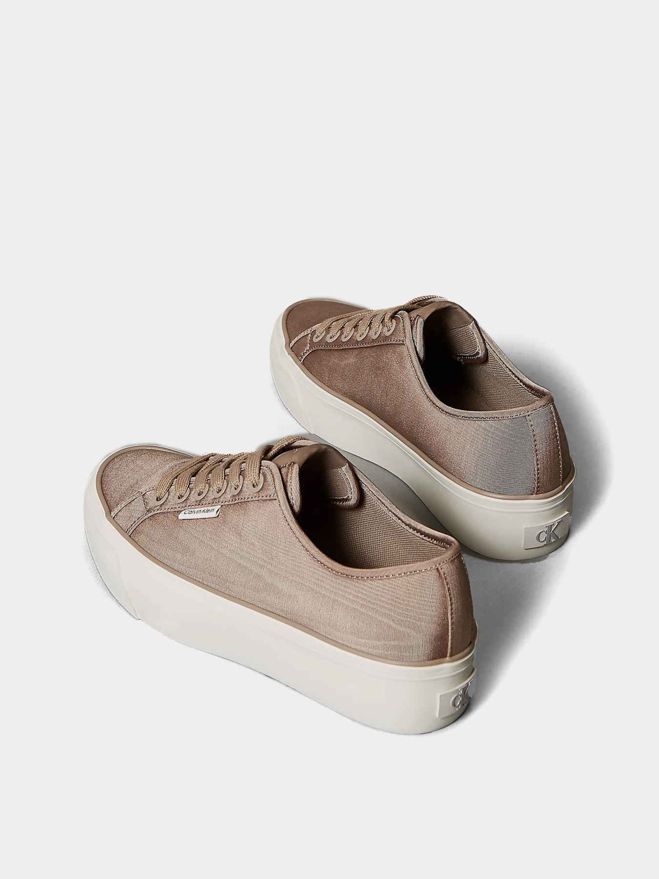 Кеди низькі Calvin Klein VULC FLATFORM LACE UP MOIRE модель YW0YW02012-PBO Фото
