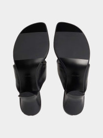 Мюли Calvin Klein SCULPT KITT HEEL SNDL THONG LT модель HW0HW02920-0GJ Фото