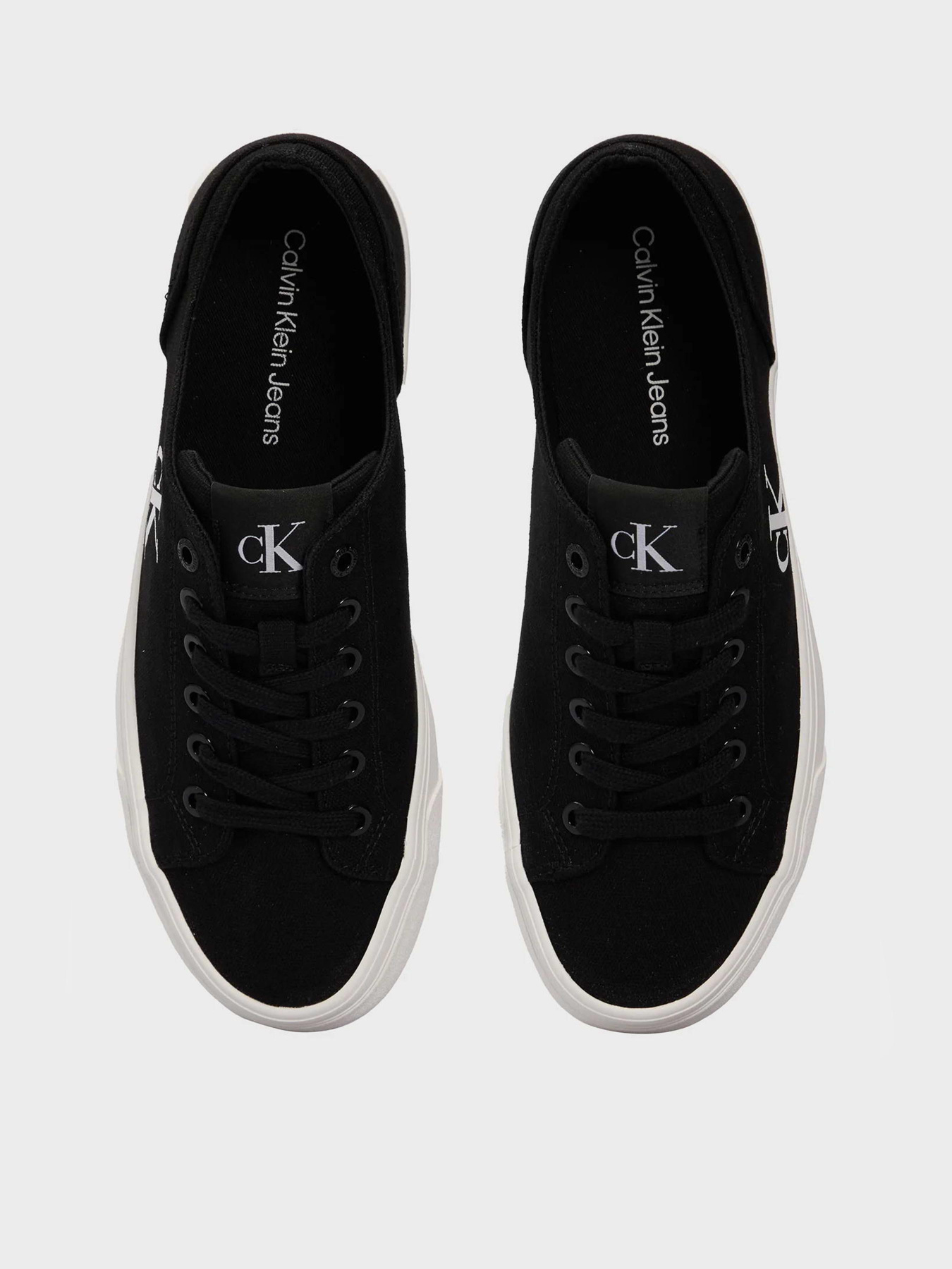 Кеди низькі Calvin Klein VULC FLATFORM LOW CANVAS MG модель YW0YW01763-PD8 Кеди низькі Calvin Klein VULC FLATFORM LOW CANVAS MG модель YW0YW01763-PD8 Фото