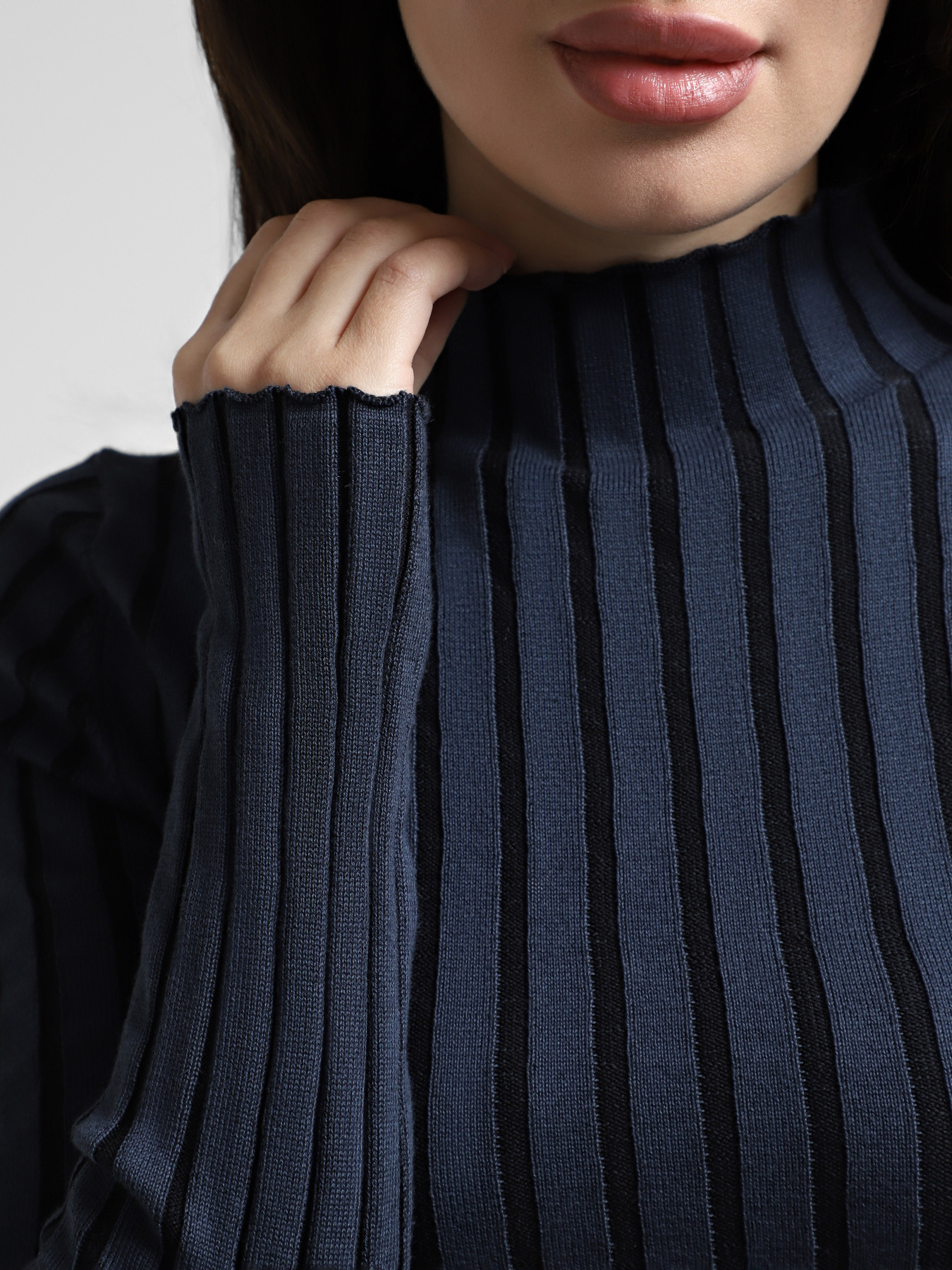 Водолазка Calvin Klein Jeans модель J20J224219-PPK Фото