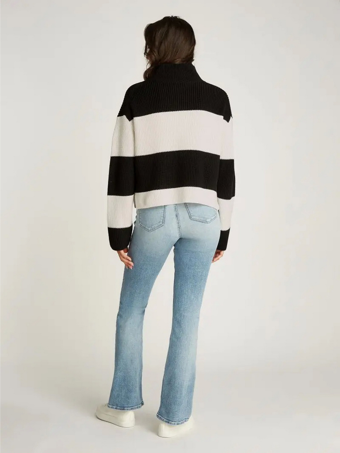 Светри та кардигани Calvin Klein Jeans модель J20J224227-YBI Светри та кардигани Calvin Klein Jeans модель J20J224227-YBI Фото