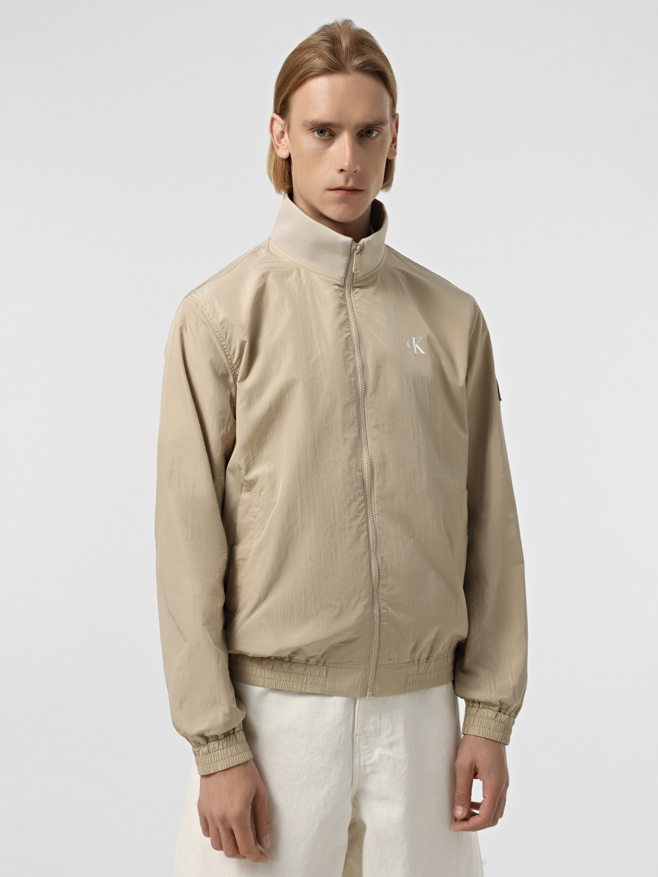 Демісезонна куртка Calvin Klein Jeans модель J30J327373-PF0 Демісезонна куртка Calvin Klein Jeans модель J30J327373-PF0 Фото