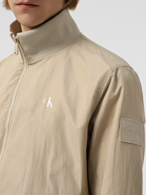 Демісезонна куртка Calvin Klein Jeans модель J30J327373-PF0 Демісезонна куртка Calvin Klein Jeans модель J30J327373-PF0 Фото