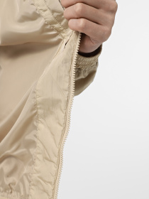 Демісезонна куртка Calvin Klein Jeans модель J30J327373-PF0 Демісезонна куртка Calvin Klein Jeans модель J30J327373-PF0 Фото