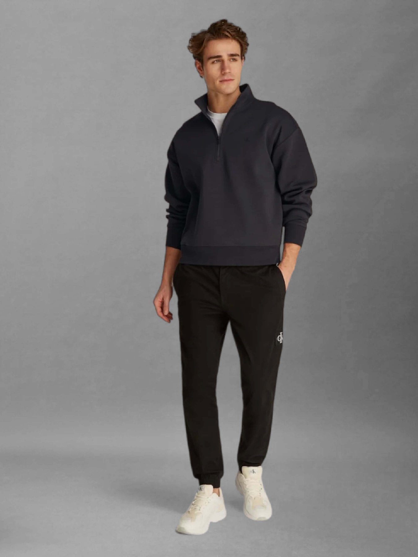 Свитшот Calvin Klein Jeans модель J30J327225-BA1 Фото