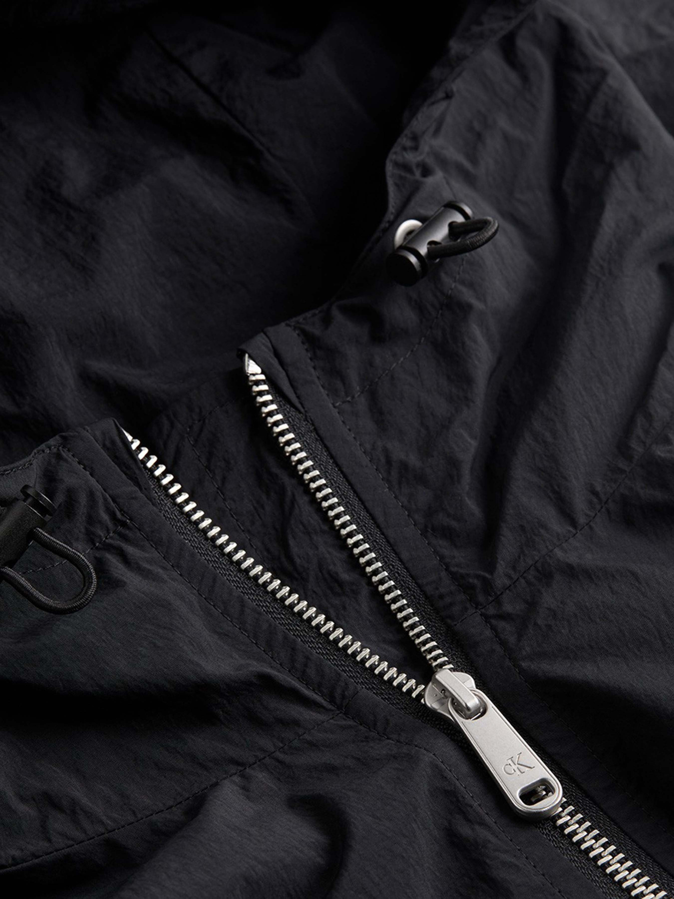 Вітровка Calvin Klein Jeans модель J20J225210-BEH Фото