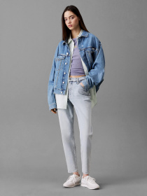 Джинси мом Calvin Klein Jeans модель J20J225139-1AA Джинси мом Calvin Klein Jeans модель J20J225139-1AA Фото