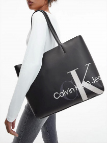 Шоппер Calvin Klein Sculpted Mono Shopper модель K60K608928_BDS Фото