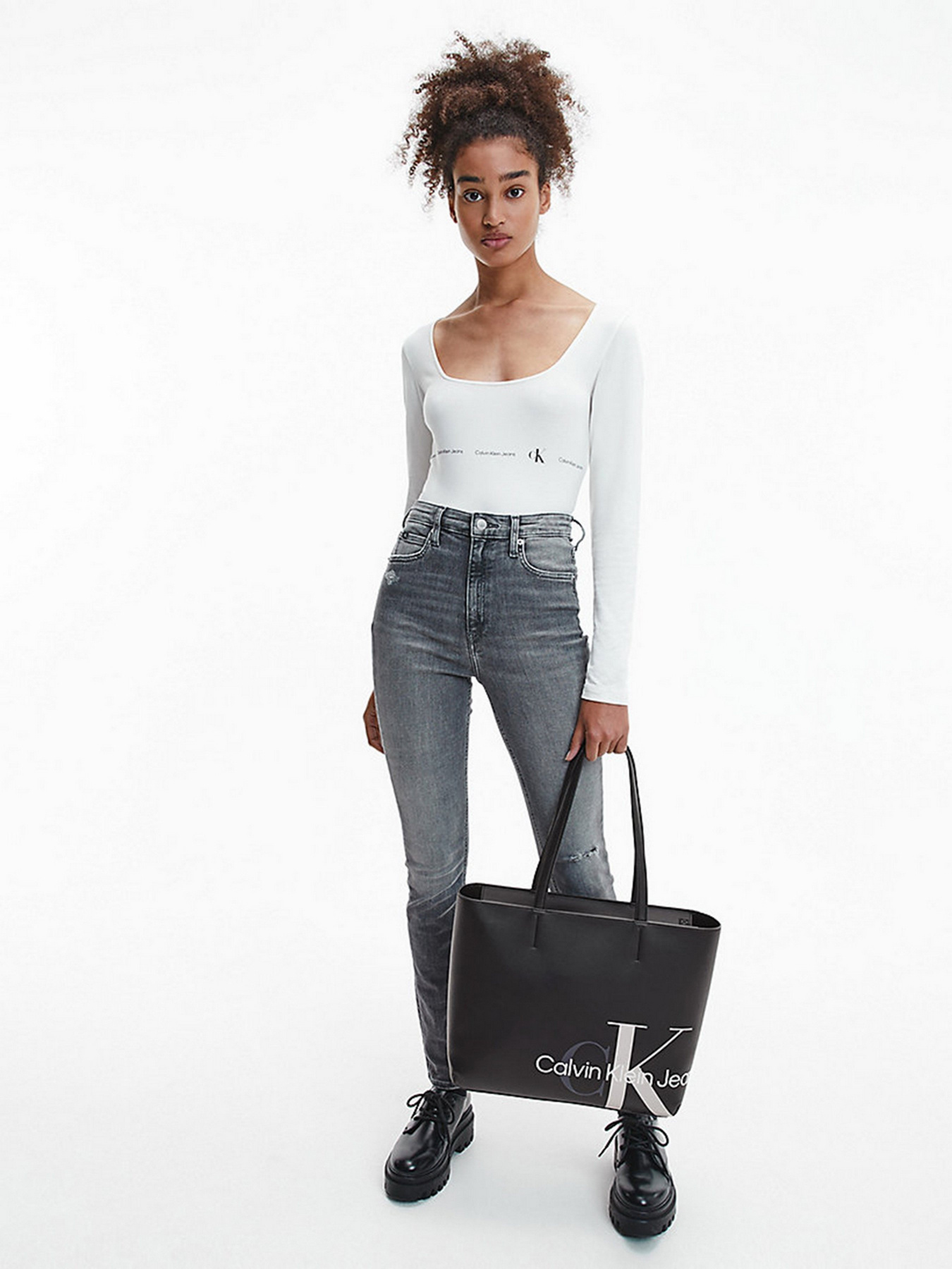 Шоппер Calvin Klein Sculpted Mono Shopper модель K60K608928_BDS Фото