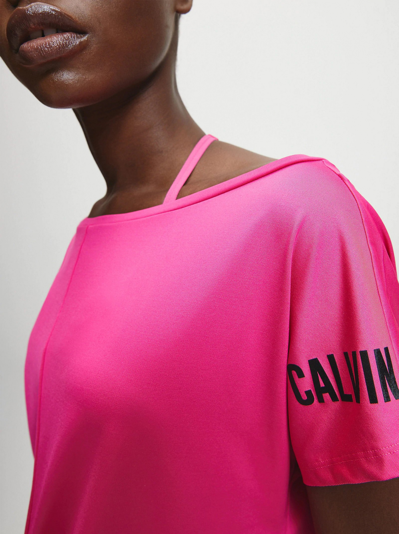 Футболки и поло Calvin Klein модель 00GWT0K107-996 Фото