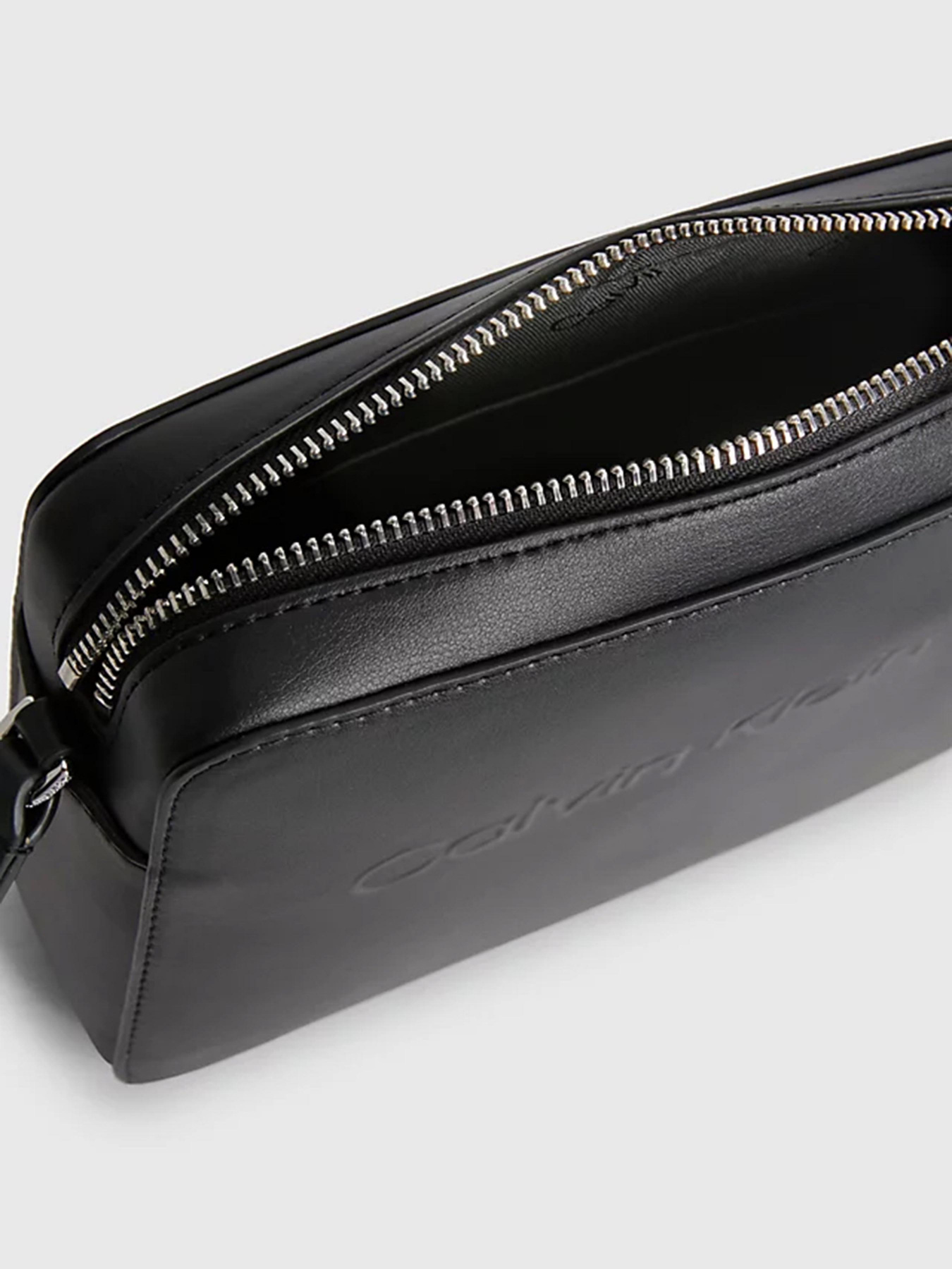 Мессенджер Calvin Klein модель K60K610439-BAX Фото