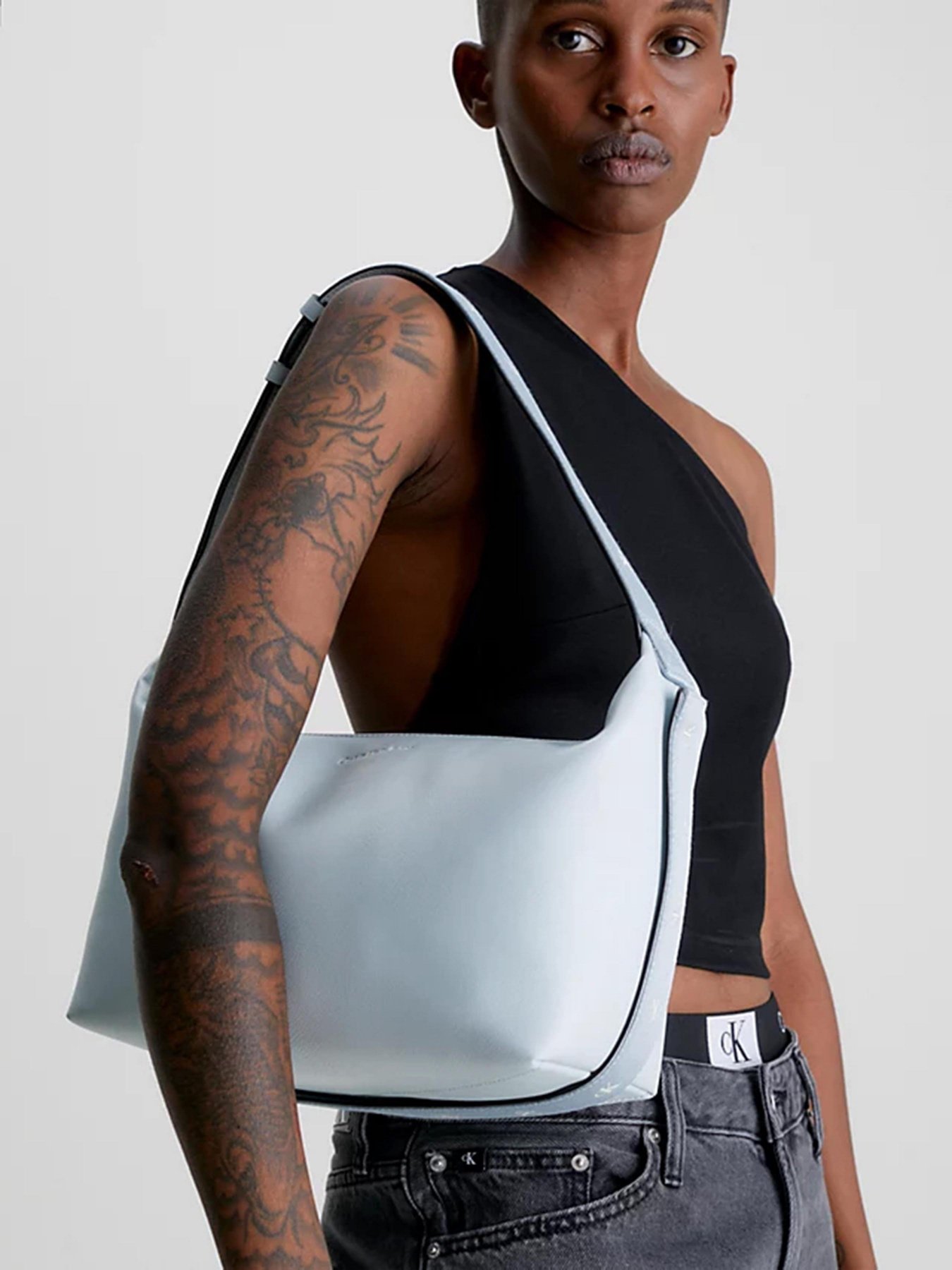 Хобо Calvin Klein модель K60K610698-PNZ Фото