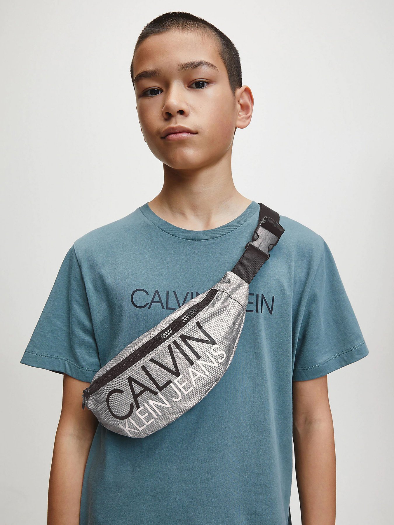 Поясная сумка Calvin Klein модель IU0IU00140-0IM Фото