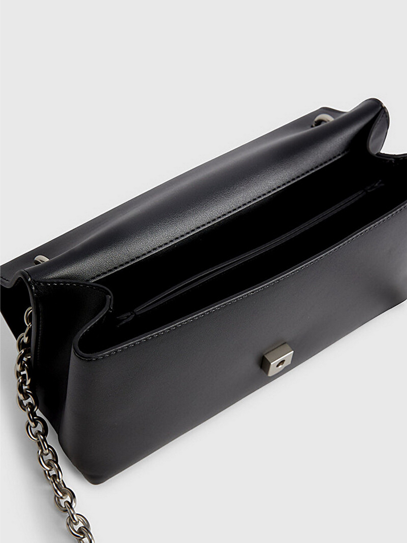 Кросс-боди Calvin Klein Sculpted Ew Flap Conv25 Mono модель K60K607198-0GJ Фото