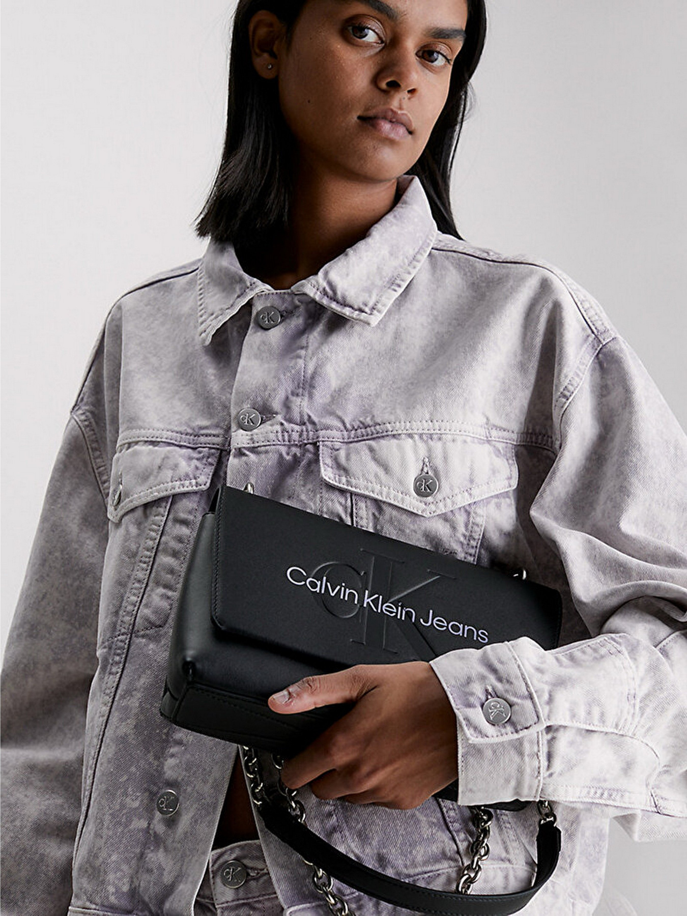 Кросс-боди Calvin Klein Sculpted Ew Flap Conv25 Mono модель K60K607198-0GJ Фото