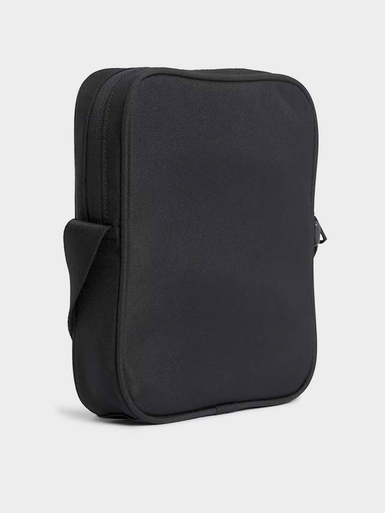 Мессенджер Calvin Klein Sport Essentials Reporter18 M модель K50K511098-BDS Мессенджер Calvin Klein Sport Essentials Reporter18 M модель K50K511098-BDS Фото