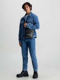 Мессенджер Calvin Klein Monogram Soft Flatpack18 модель K50K511110-BDS Фото