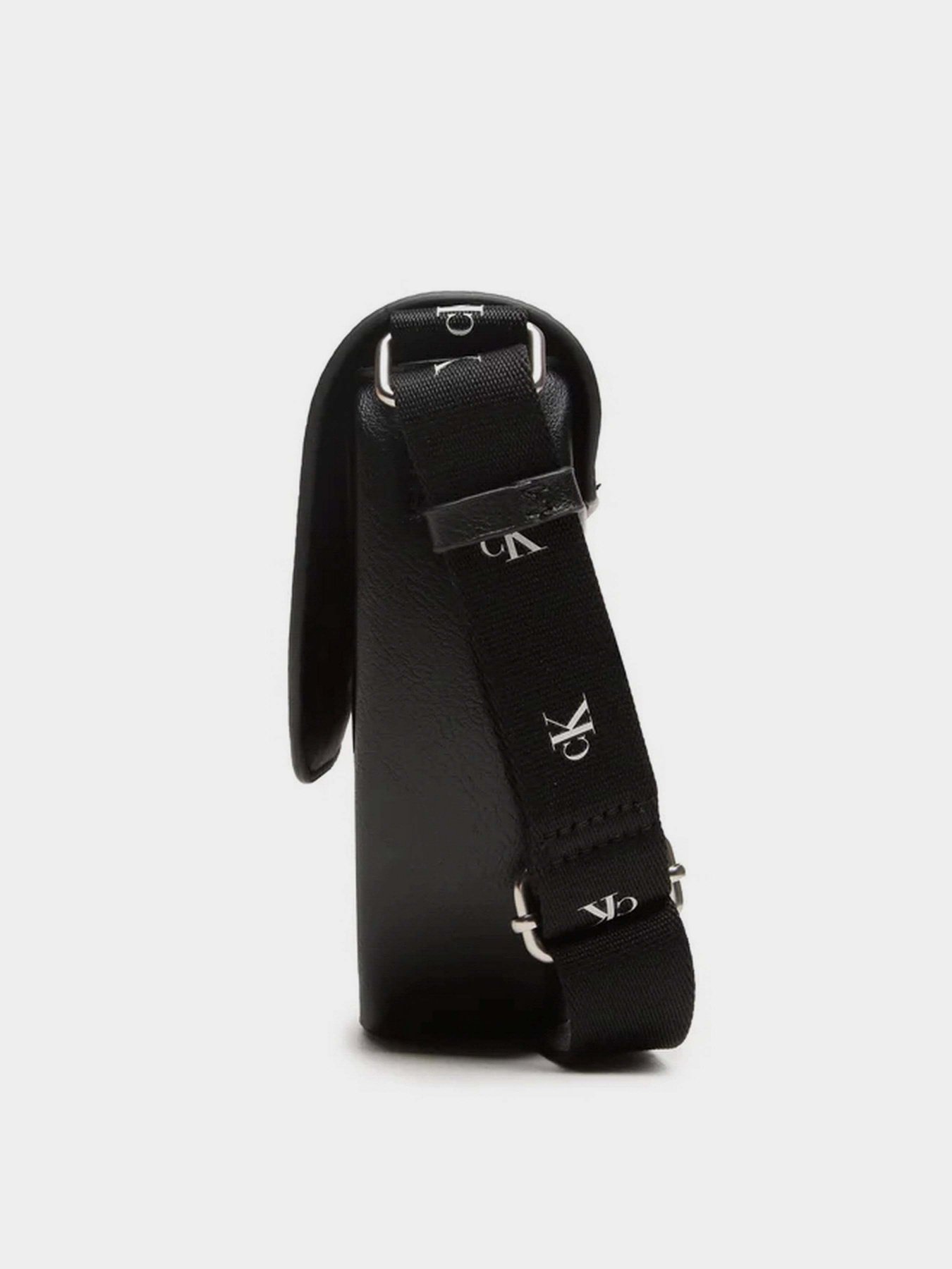 Кросс-боди Calvin Klein Ultralight Saddle22 Pu модель K60K610846-BDS Кросс-боди Calvin Klein Ultralight Saddle22 Pu модель K60K610846-BDS Фото