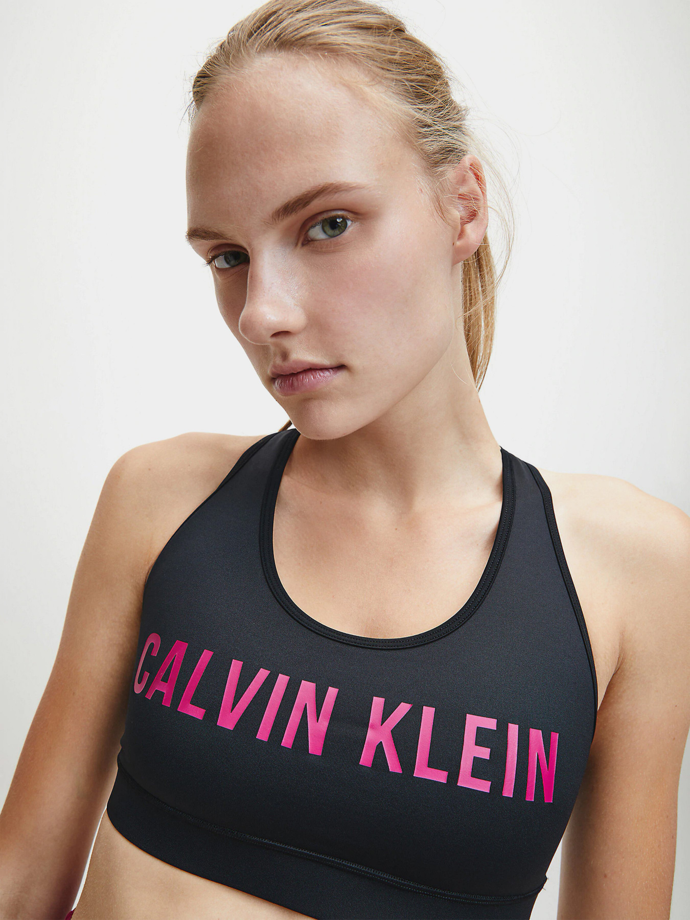 Топ спортивный Calvin Klein Medium Support модель 00GWF0K157-014 Фото