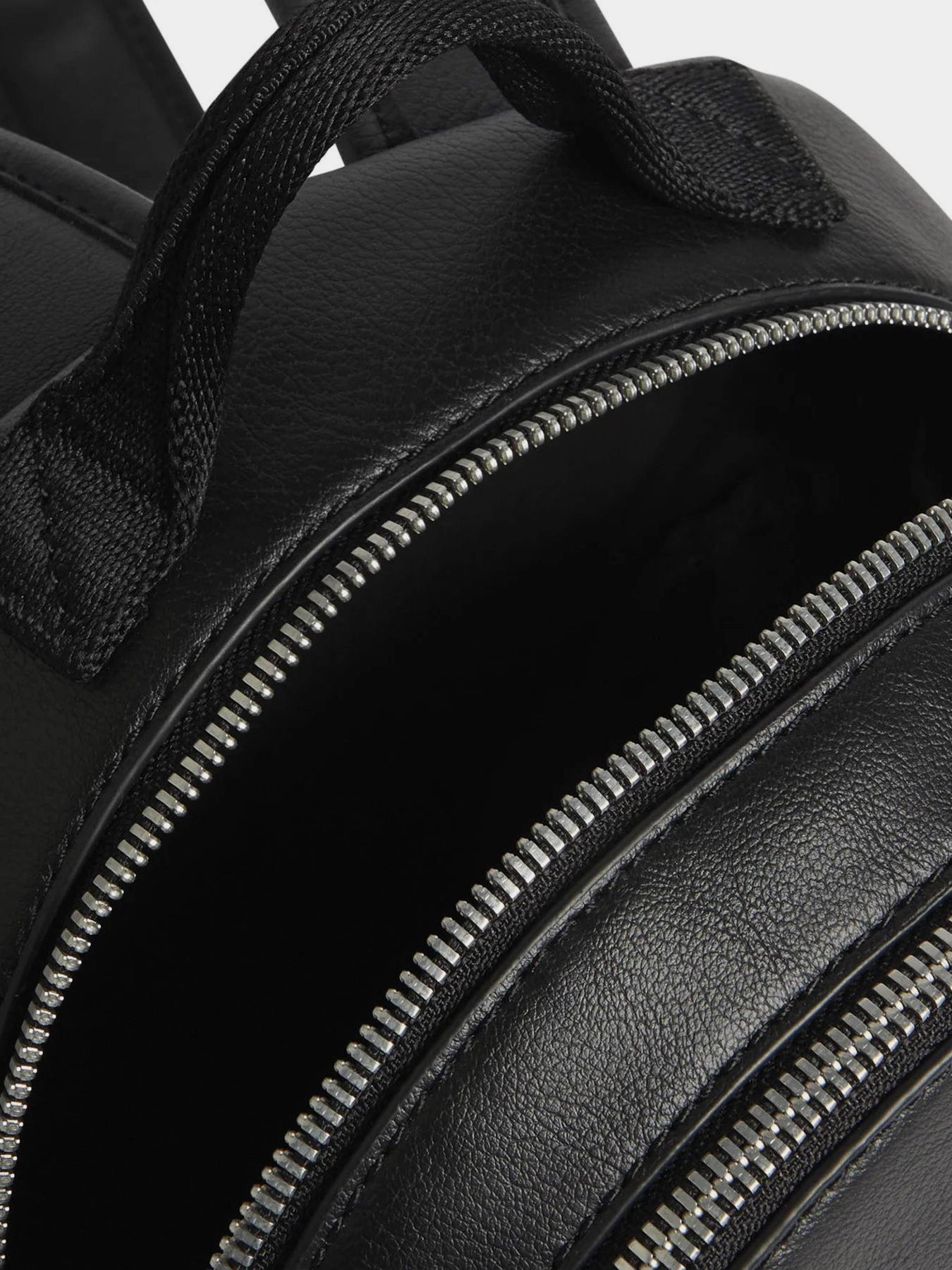 Рюкзак Calvin Klein Ultralight Micro Bacpack25 Pu модель K60K611192-BDS Фото